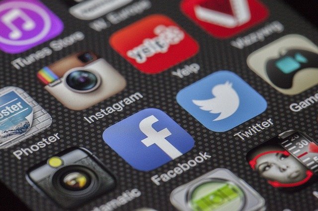 Managing Social Media Accounts After a Loved One has Passed