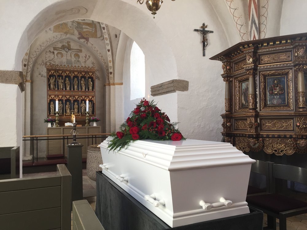 Is It Important to Have a Public Viewing Before the Funeral?