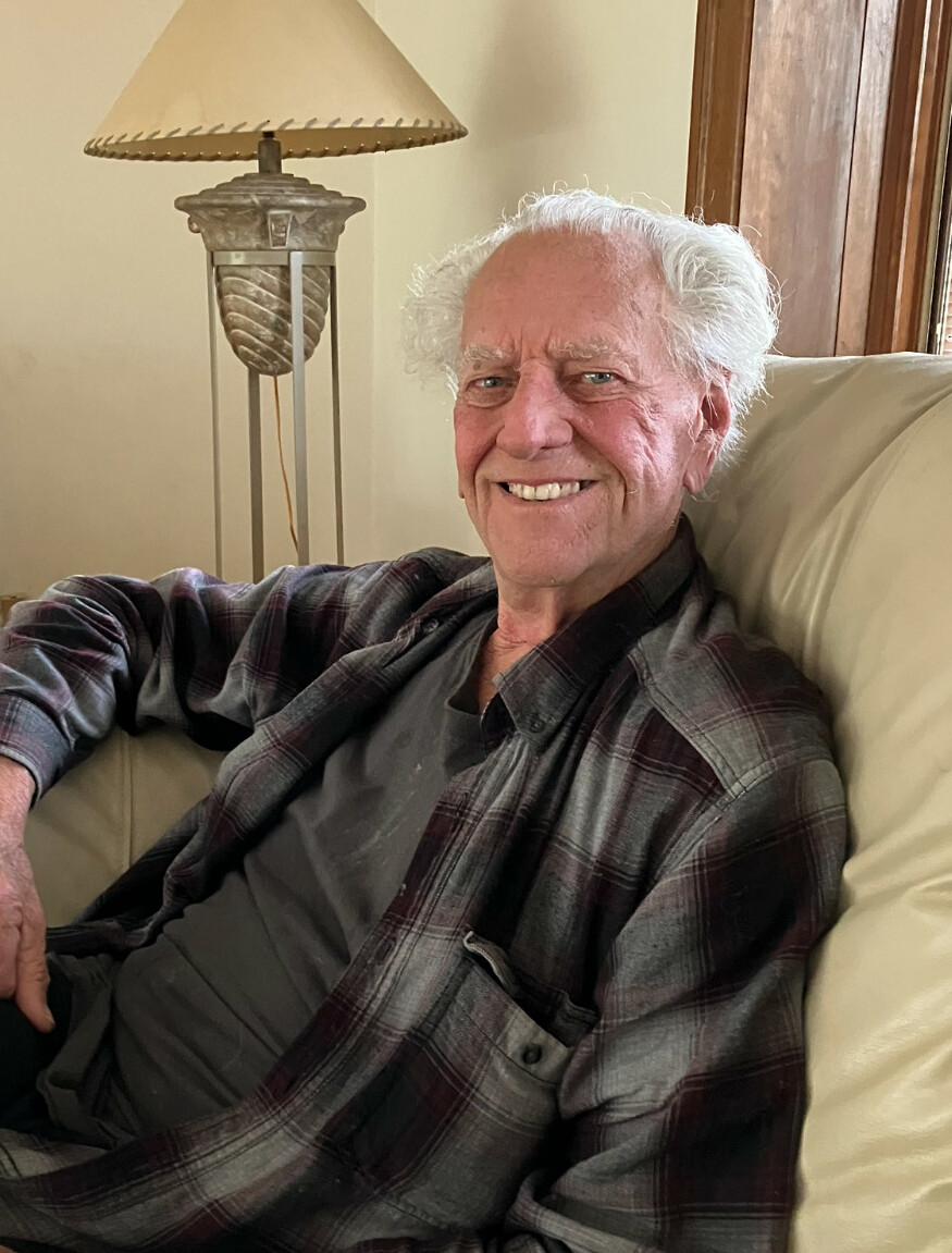 Robert  E. Daniels, Jr. 